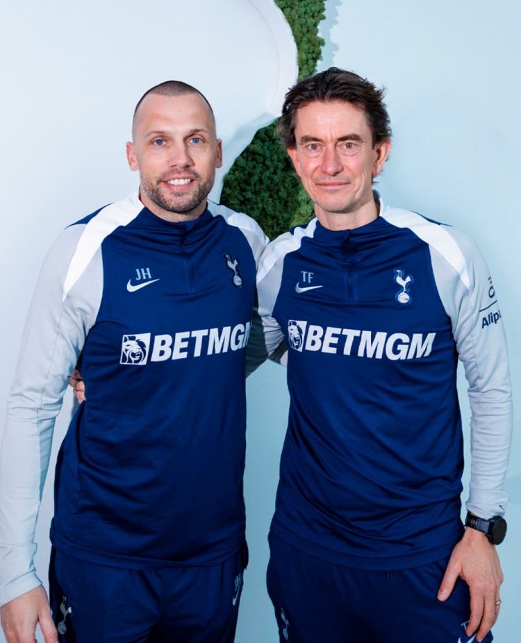 澳客网-记者：海廷加担任热刺助教，在圣诞节前他接受了弗兰克的亲自面试